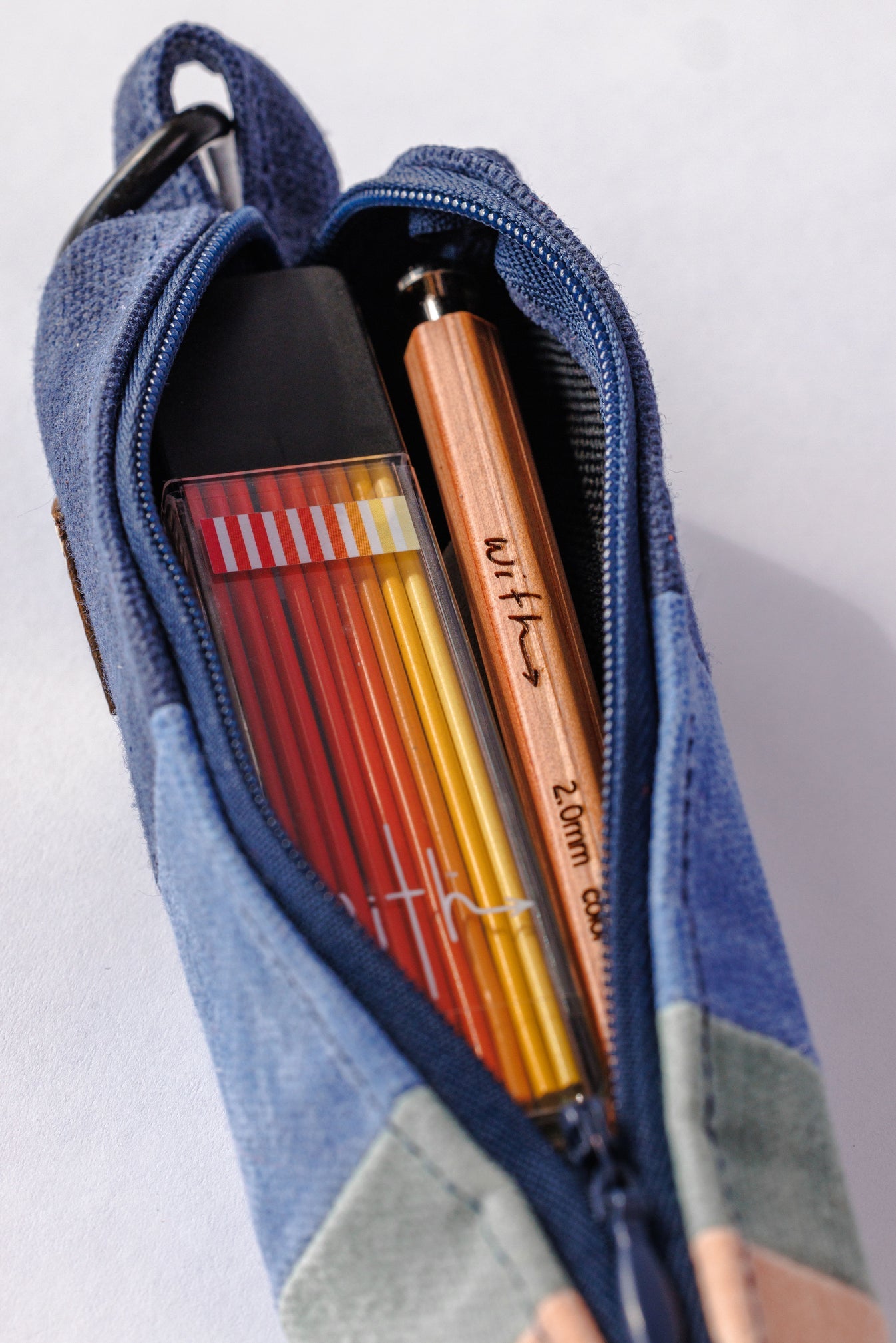 With 36 Colored Pencil Set
