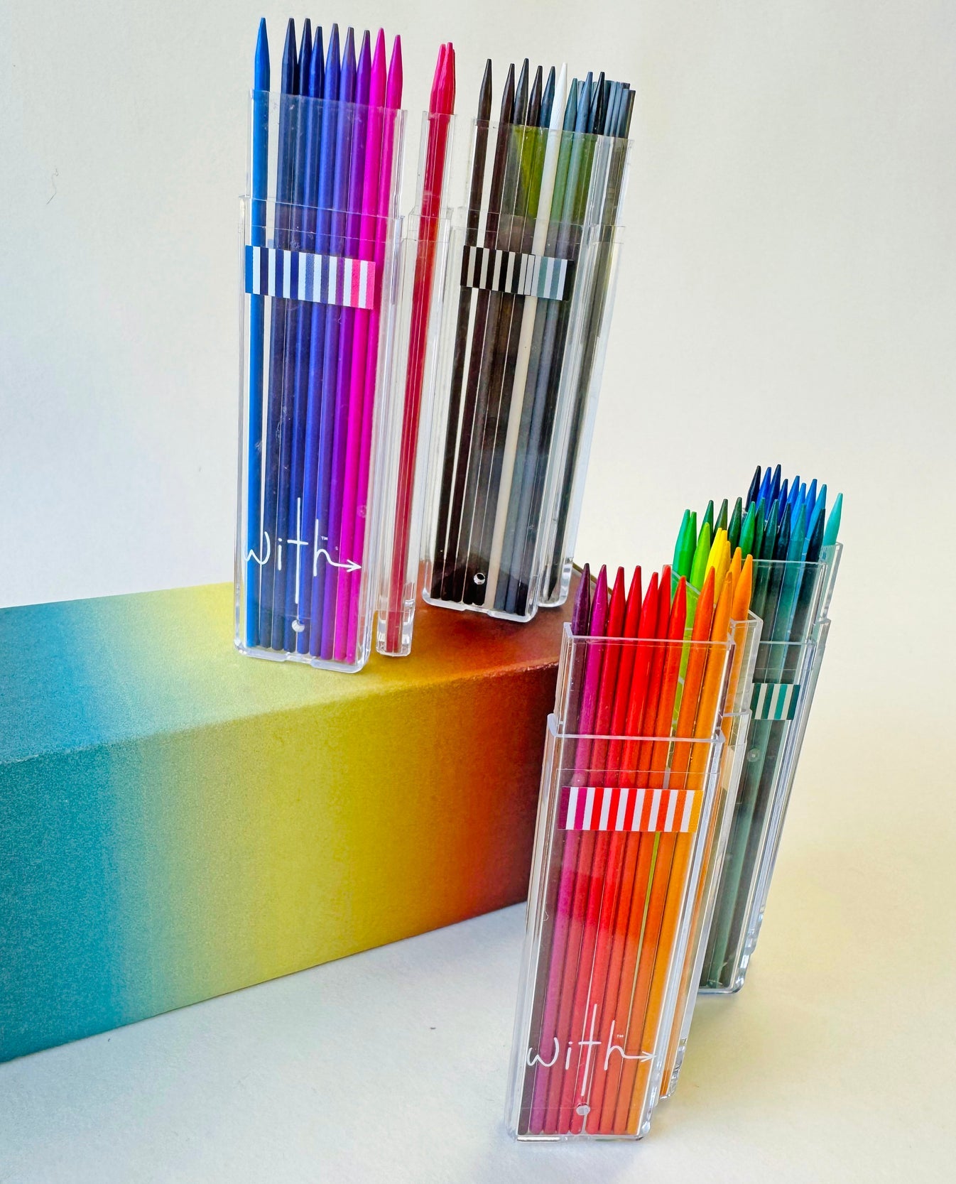 With 72 Lead Deluxe Drawing Set