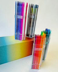 With 72 Lead Deluxe Drawing Set