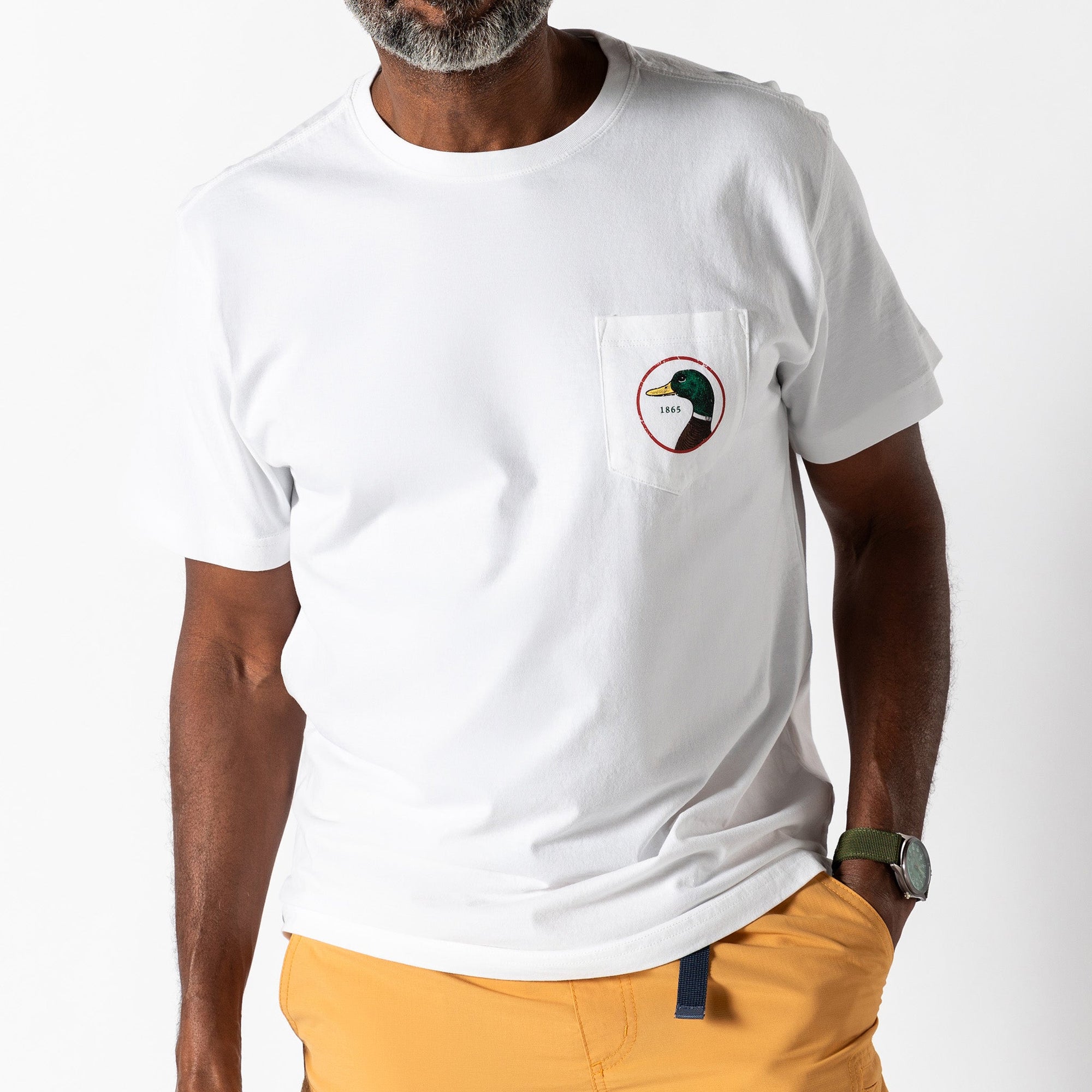 White short sleeve t-shirt with chest pocket and duck logo detail