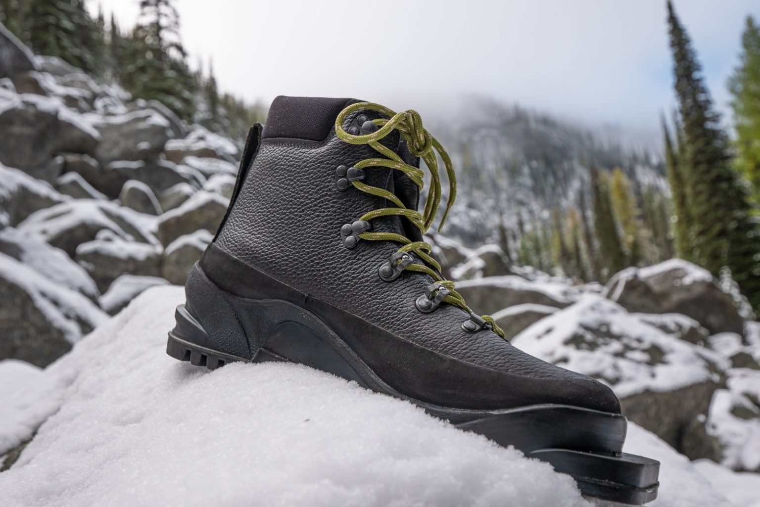 alico summit backpacking hiking boots for men Lamincoa Mens Snow Water Resistant Boots Non-slip Winter Outdoor Warm Comfort Camping Shoe Lightweight and easy Alico 3 pin BC Boot