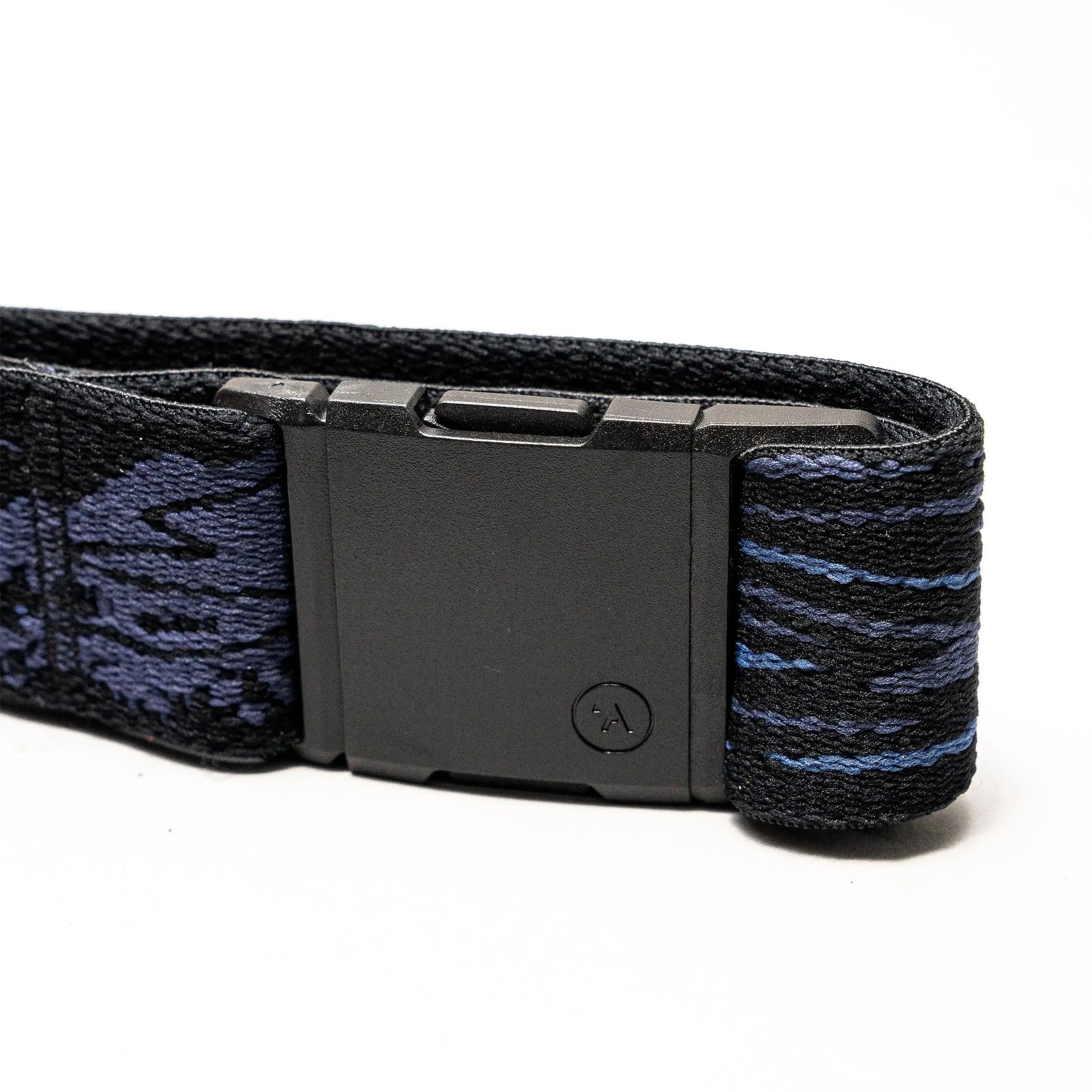 Woven fabric belt with navy and black pattern and black magnetic buckle