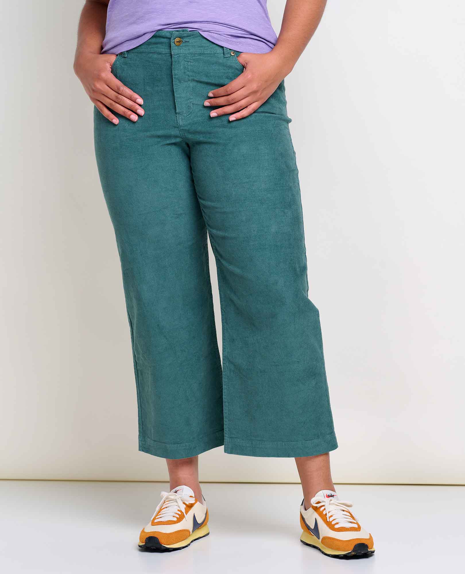 W's Karuna Cord Wide Leg Pant